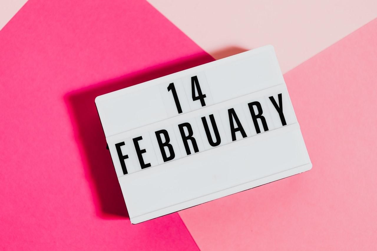Що подарувати хлопцю на День закоханих 14 лютого 2021: ідеї